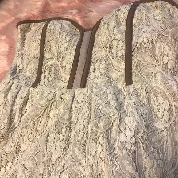 Floral strapless dress - Picture 2 of 3